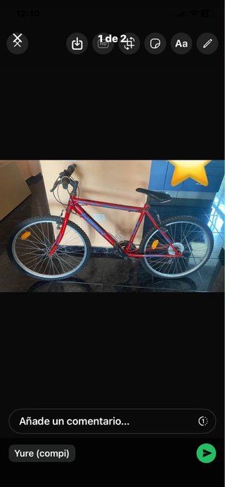 Bicicleta de montaña roja