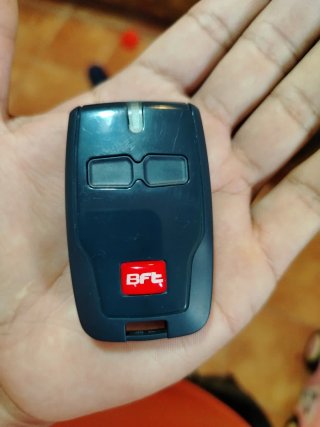 Mando BFT para puerta de garaje