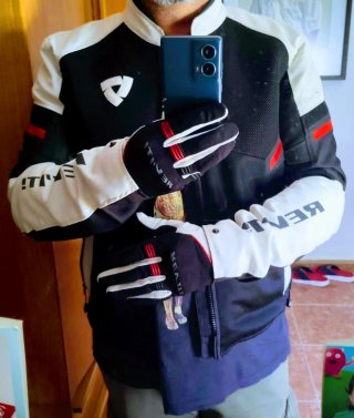 Chaqueta+guantes Revit