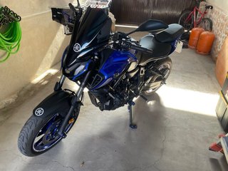 Yamaha MT-07 Azul y Negra