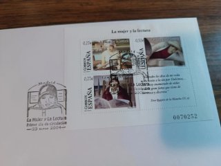 2 Sobres Primer Día Circulación Mujer y Lectura