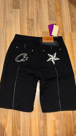 Pantalón corteiz