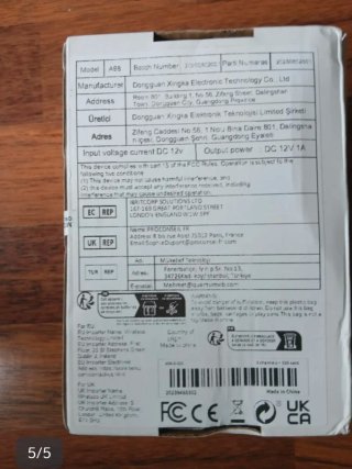 Dashcam FHD 1080p con tarjeta SD 32GB en caja.