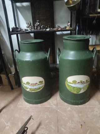 2 Lechera antigua pintadas verde con paisaje