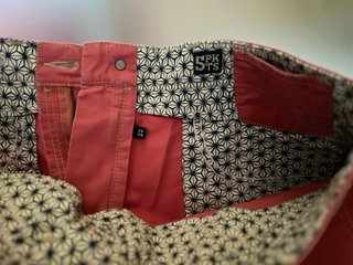 Pantalón de hombre rosa