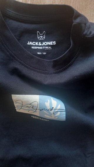 Camiseta Jack & Jones Negra Talla 12 años. 152 cm