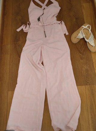 Mono rosa con lazo