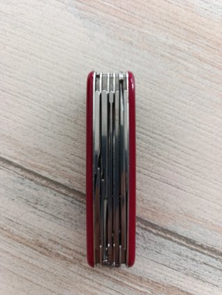 Navaja Suiza y funda.