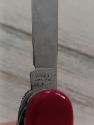 Navaja Suiza y funda.