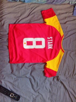 Camiseta Adidas Marvel Iron Man NIÑO