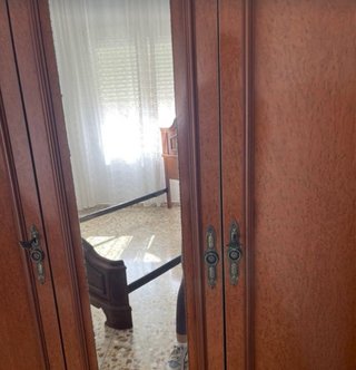 Armario madera con espejo