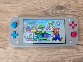 Pacchetto Nintendo Switch: Mario Bros U Deluxe e Wonder