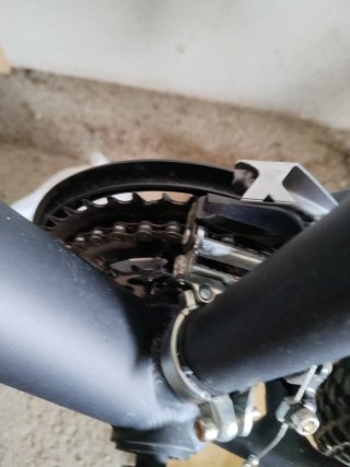 Bicicleta MTB 29 Negra con Detalles Rojos