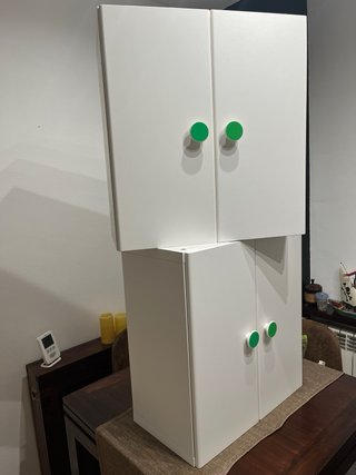 Módulos Stuva Ikea con puertas y estantes