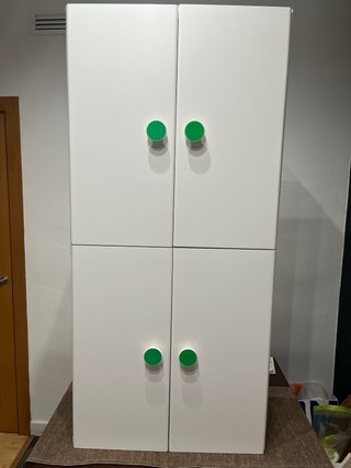 Módulos Stuva Ikea con puertas y estantes
