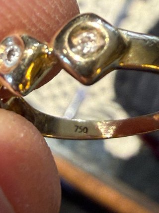 Sortija oro 18k con brillantes