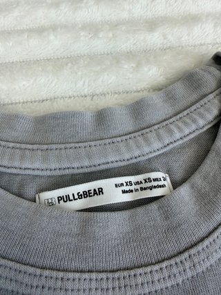Camiseta Pull and Bear Gris Talla XS