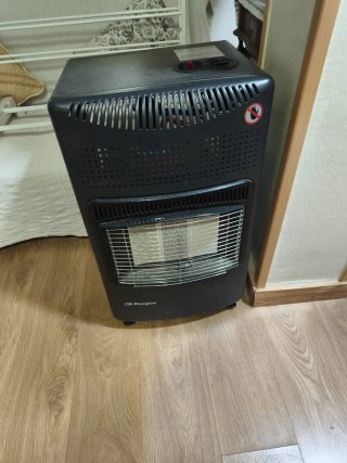 Estufa de gas butano negra