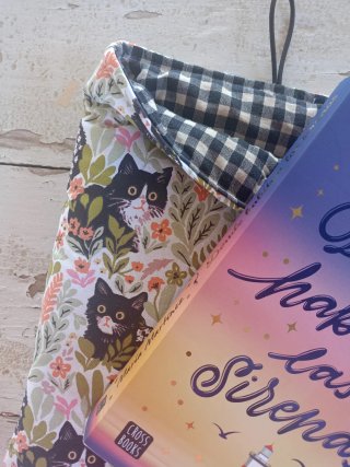 Funda para libro con estampado de gatos