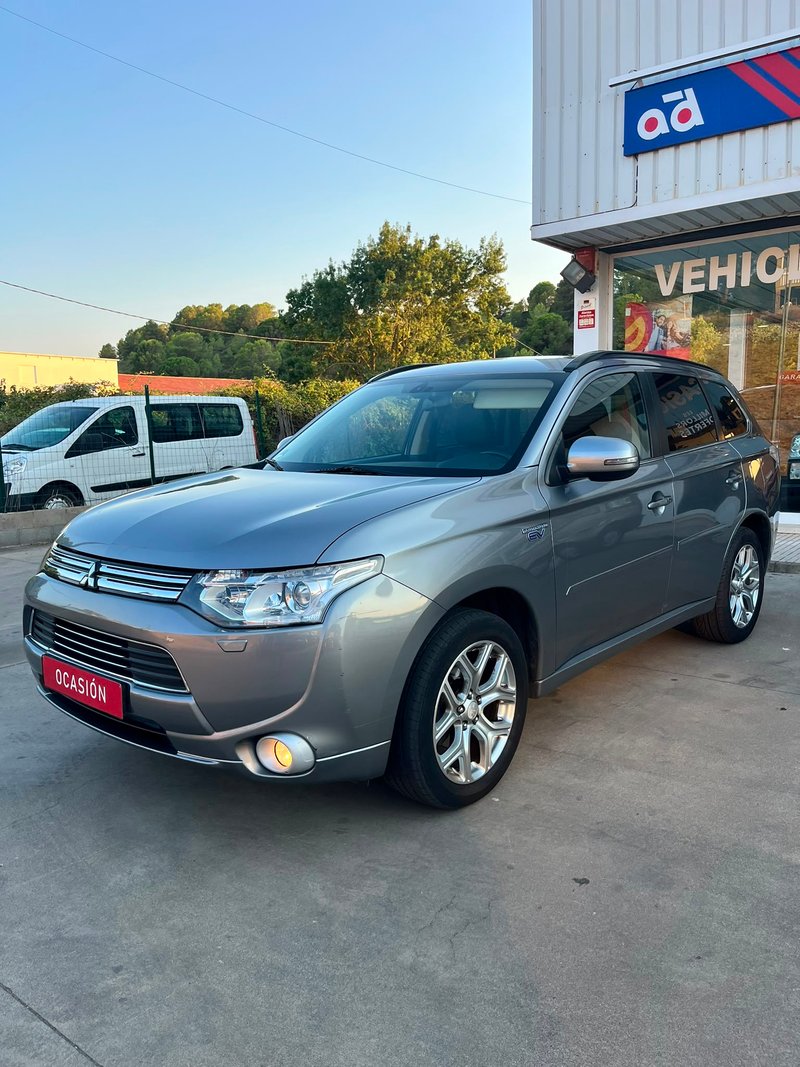 Mitsubishi Outlander 2014 - foto 1