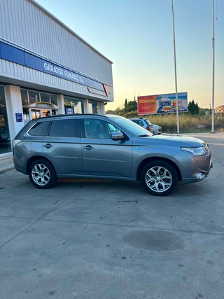 Mitsubishi Outlander 2014