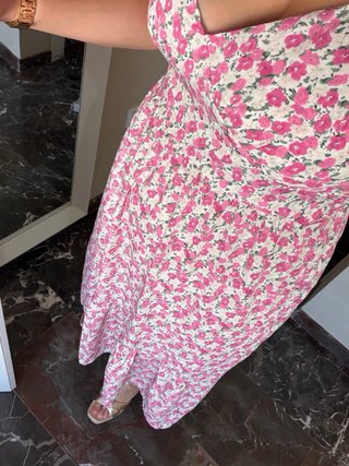 Vestido midi floral rosa sin usar