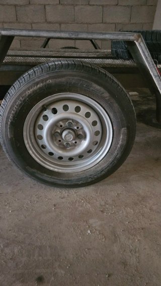 Rueda 155/80 R13