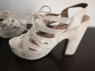 Sandalias Xti plateadas con plataforma 37