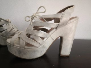 Sandalias Xti plateadas con plataforma 37