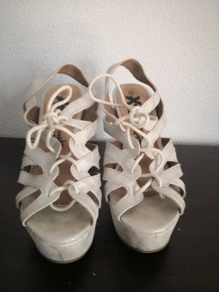 Sandalias Xti plateadas con plataforma 37