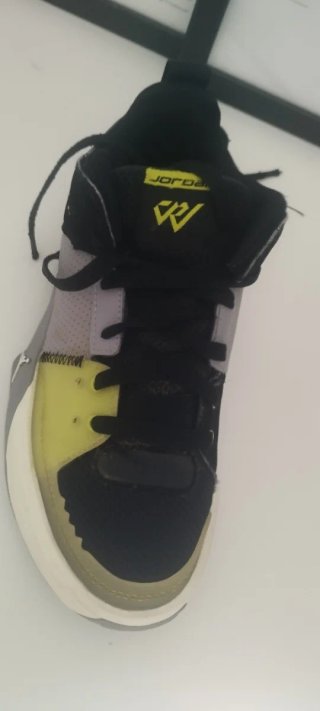 Zapatillas Nike Air Jordan Negras y Doradas