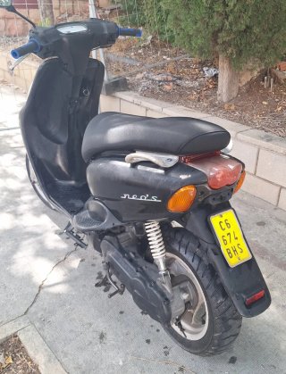 Yamaha Neos 50cc Scooter Negra