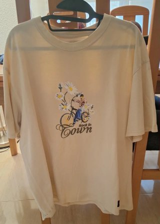 Camiseta Beige Estampada Back in Town