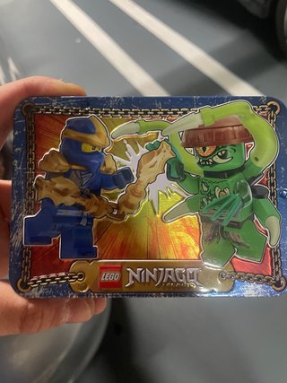 Caja Metálica Lego Ninjago Jay vs Monstruo