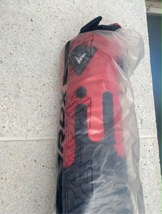 Saco de Boxeo con Guantes de Saco RDX F9