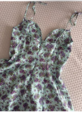 Vestido floral Zara