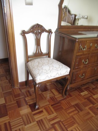 Sillones y silla vintage madera tapizados