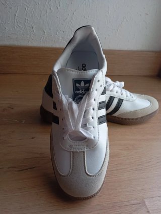 Adidas Samba Blancas y Negras