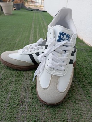 Adidas Samba Blancas y Negras
