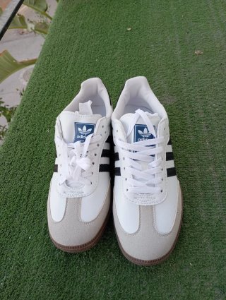 Adidas Samba Blancas y Negras