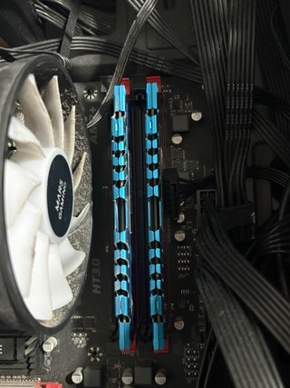 PC Gaming Gigabyte VX650W