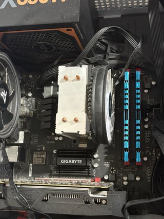 PC Gaming Gigabyte VX650W
