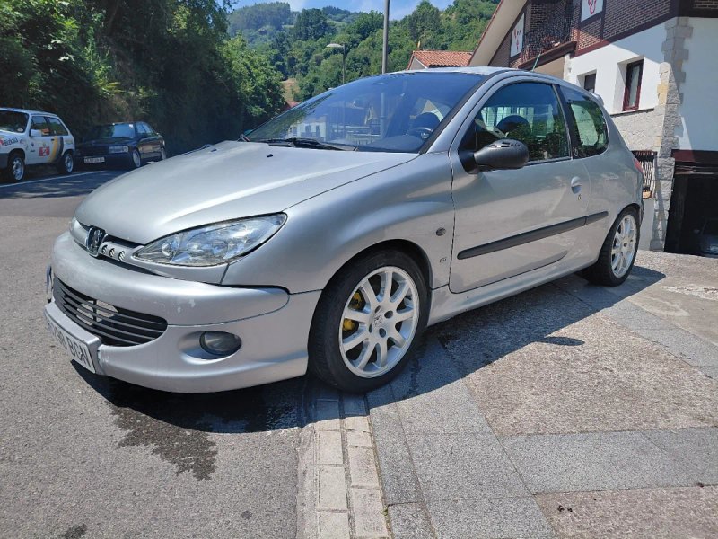 Peugeot 206 2001 - foto 1