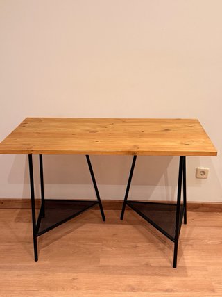Mesa de estudio madera y metal