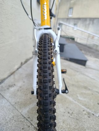 Bicicleta Woom 20 Amarilla