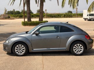 Volkswagen Beetle 2.0 TDI DSG Automático • 2015 •