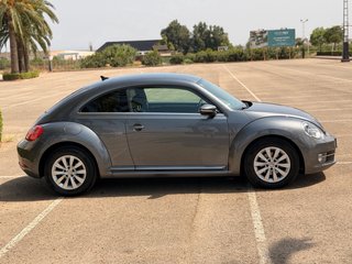 Volkswagen Beetle 2.0 TDI DSG Automático • 2015 •