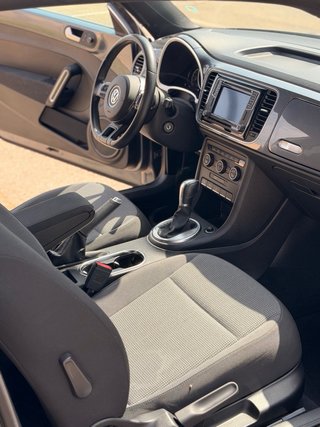 Volkswagen Beetle 2.0 TDI DSG Automático • 2015 •