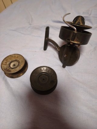 Carrete de pesca antiguo Sagarra