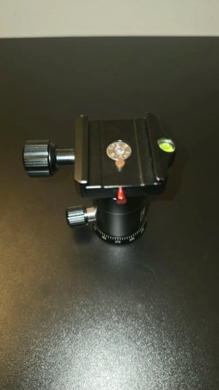 SIRUI G-10X Testa Girevole Treppiede